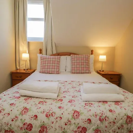 Gillercombe Holiday home